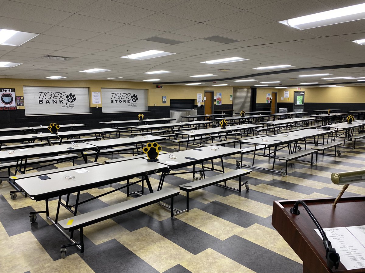 TonyJarvis_MHS's tweet photo. Almost time for our Murray High 30+ ACT Club luncheon.  So excited for our 28 new inductees.  We are now 53 strong. #MurraySchools #Tiger30plusACT https://t.co/8EBmMzV4cr