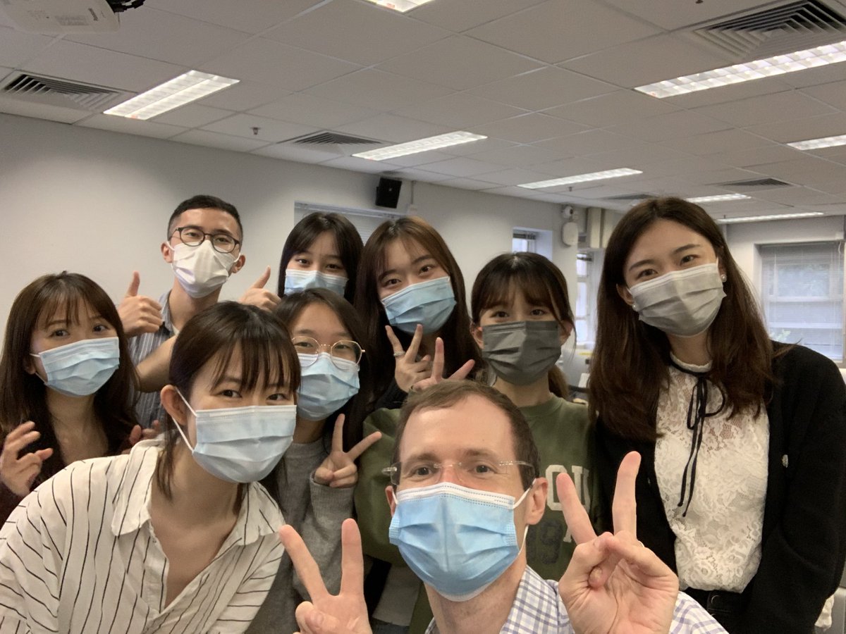 Cezary's tweet image. That’s a wrap for our @JMSCHKU financial journalism class! Thanks for a great semester, everyone.