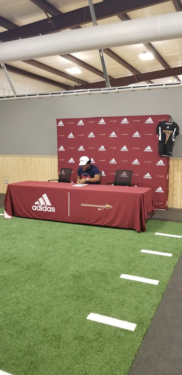 Another great story in what our students go through and what they overcome! <a href="/javon_59edwards/">Javon Edwards</a> keep moving forward! Love getting to see our kids take it to the next level! <a href="/ItawambaCC/">Itawamba CC</a> is getting a good one!! <a href="/RiverdaleHighTN/">Riverdale HS</a> <a href="/coachkriesky/">Will Kriesky</a> <a href="/RHS_WarriorsFB/">Riverdale Football</a> #ProudTeacherCoach #Eat