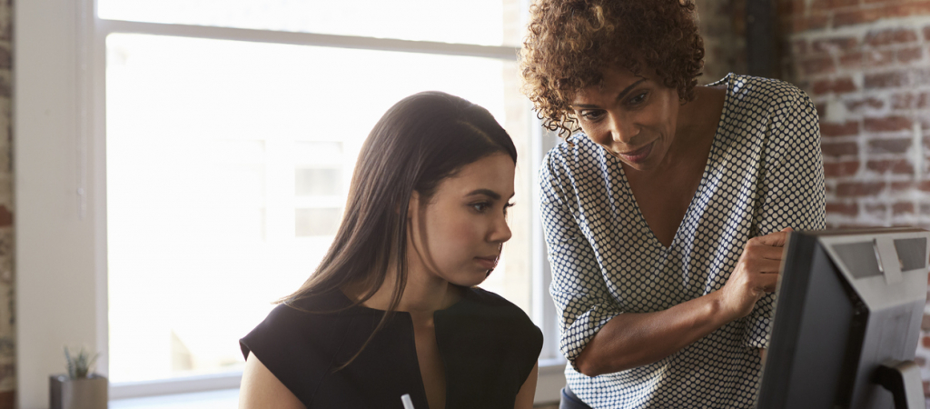 Here are eight characteristics that managers want to see from recent college graduates. glassdoor.com/blog/8-charact…