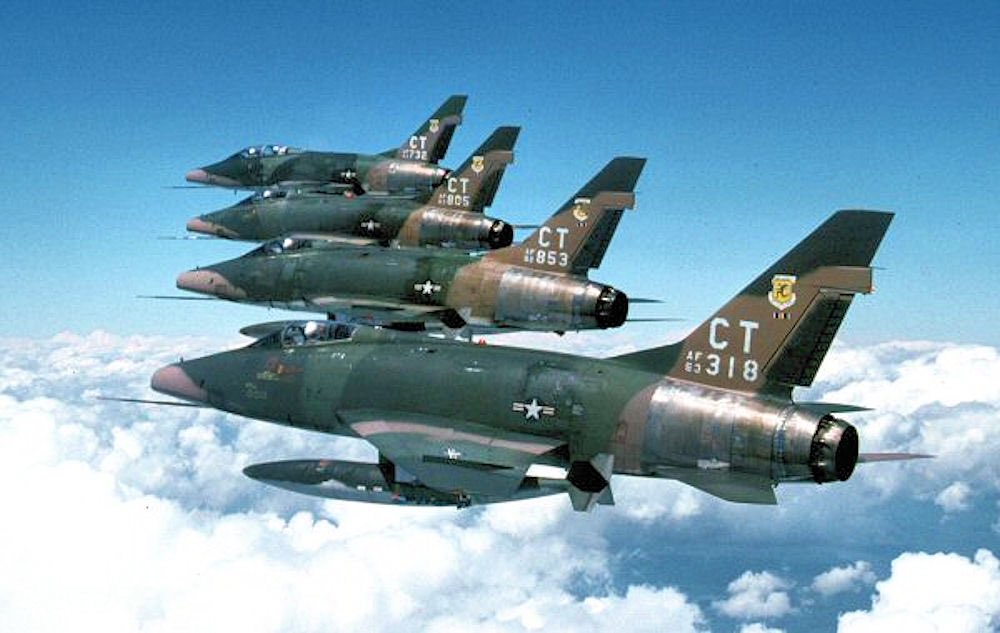 Al poco tiempo del derribo del Tte Gaines los últimos F-100 abandonaban Vietnam.Unos pocos años más tarde eran retirados de servicio. El 1º avión de la USAF capaz de volar en supersónico en vuelo nivelado y diseñado para enfrentarse a su contemporáneo Mig-19 nunca se midio con el