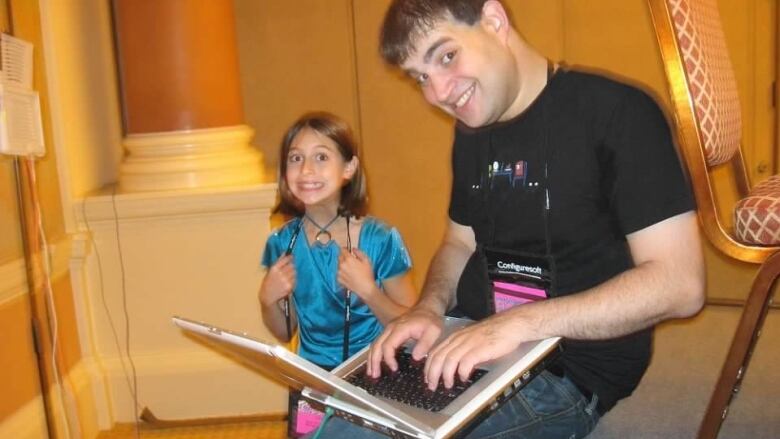 When Daniel Kaminsky saved the internet, he didn't ask for a cent. And that's just the most famous example of how he lived his life for the "betterment of our society," says his niece. 

The internet security researcher died last week at the age of 42. bit.ly/3nwTjWp