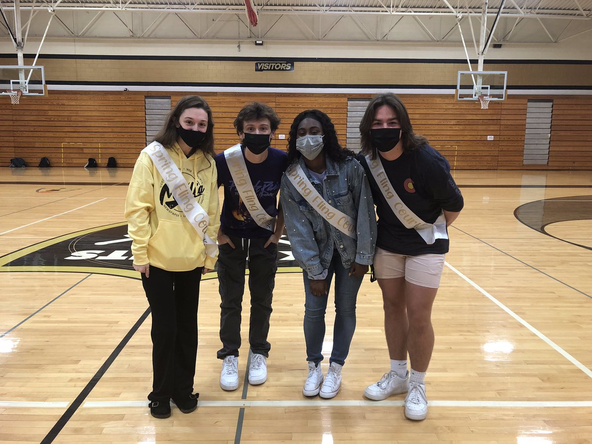 StuCoFHN's tweet photo. CONGRATS to everyone on our Spring Fling Court! Make sure to check in this Friday to see who our King and Queen are 👀

Also thank you to @FHNtoday for making things run smoothly! https://t.co/sLMpclt3kE