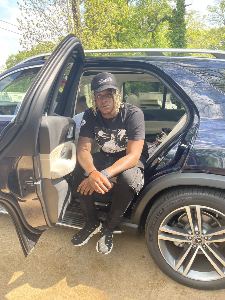 OnehandRick's tweet image. I won't cross no one I love but fuck everybody else nah for real