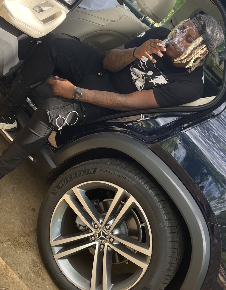 OnehandRick's tweet image. I won't cross no one I love but fuck everybody else nah for real