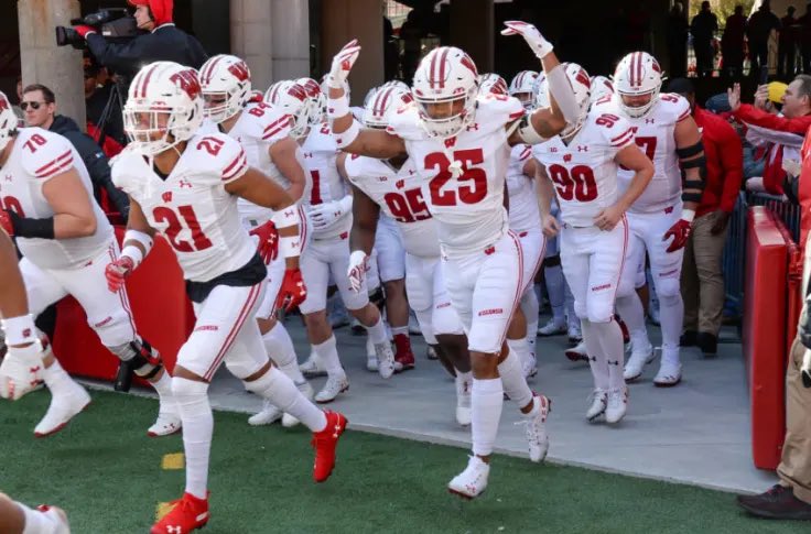 curtis_tackett's tweet photo. After a great conversation with @CoachAprilUW I’m blessed to receive a scholarship offer to play football for the University of Wisconsin‼️‼️ #wisconsinbadgerfootball @BadgerFootball #ManyMade https://t.co/DlipRbzhhV