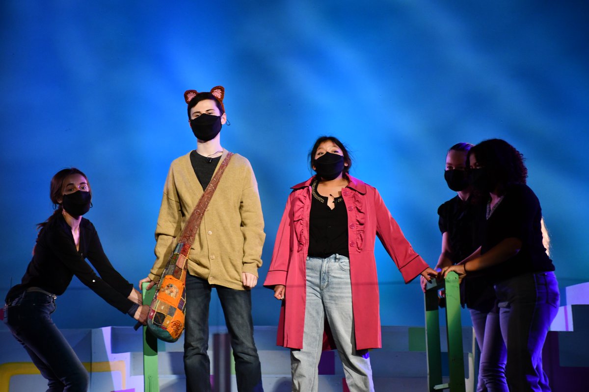 bsmredknights's tweet photo. Come one, come all to the SH production of Brighter Days! Performances are April 29 - May 2 in the Hamburge Theater w/ limited in-person seating available by reservation only. Get your ticket today or catch the livestream: https://t.co/E7GRRWmvDl. Break a leg, Red Knights! 🎭❤️ https://t.co/T5BiJmZ7Si
