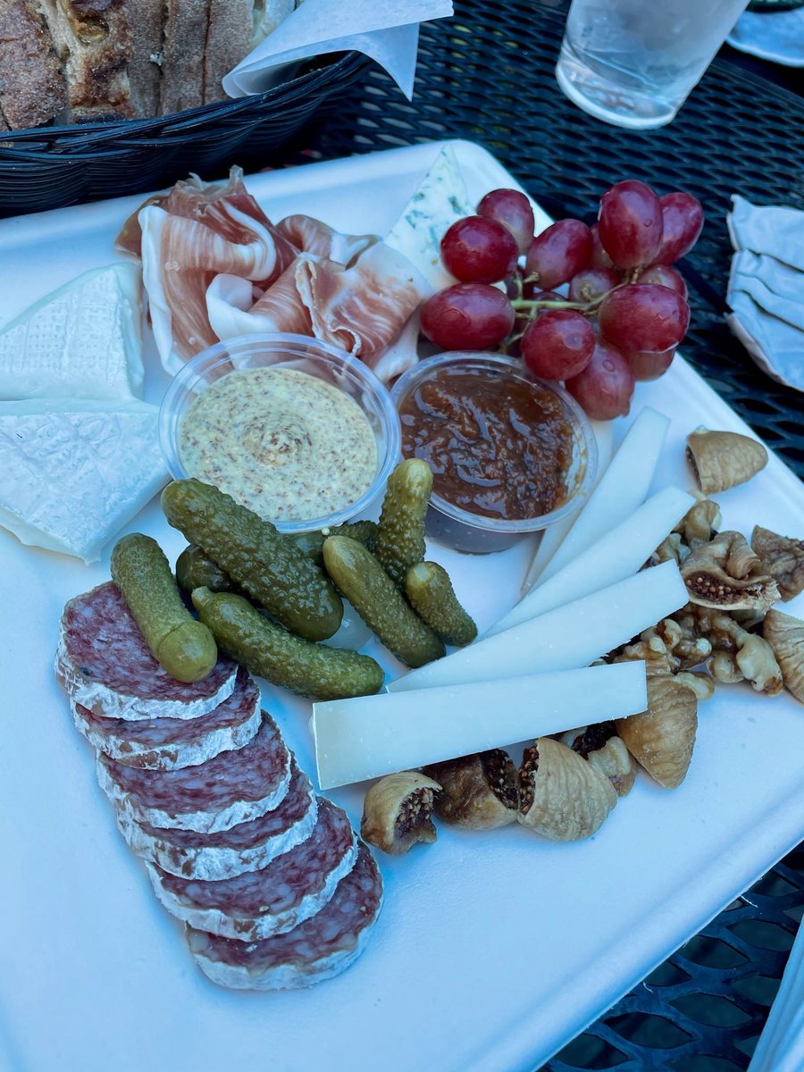 thebigeatsy's tweet image. absolutely DROOLING over this lunch from St. James Cheese Company today! @stjamescheese #cheese #neworleans #nola #foodie #food #eats #yum #thebigEATSy