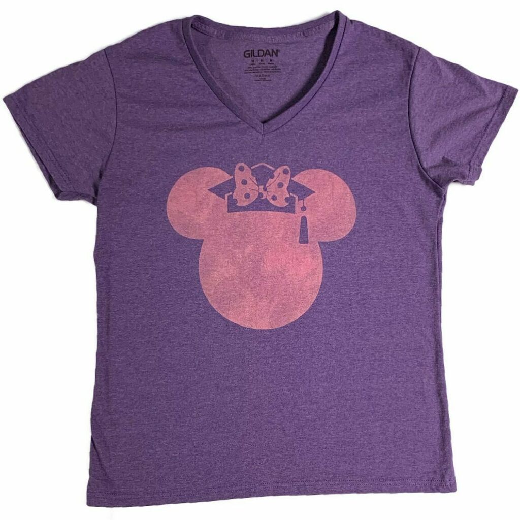 DanasJumble's tweet photo. New Minnie Mouse graduation bleached shirts! 
.
.
.
#minnemouse #mickeymouse #disneygraduation #disneygraduationcap #disneyshirts #bleachshirts #bleachedit #etsyshop #etsy #smallbusiness #etsyseller #etsygifts #mouseears https://t.co/4VkIDtBID5 https://t.co/O3SxSQ3lyK