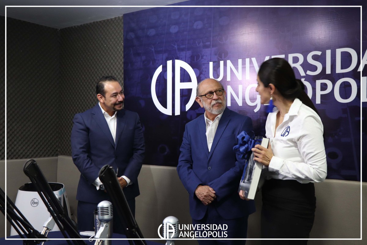 uniangelopolis's tweet photo. #lomasrelevantede Abril en Universidad Angelópolis:
Tuvimos el gusto de recibir a el Dr. Paco Vélez y poder platicar con él de temas de gran relevancia para la sociedad.
#SoyUniAngelópolis #UniAngelópolis #EducandoConPasión #licenciatura #Maestría #PueblaCapital #puebla https://t.co/rsRpE4stNz