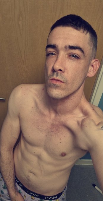2 pic. First day back at work done ??? now time to get these gains back!!! Watch this space now https://t
