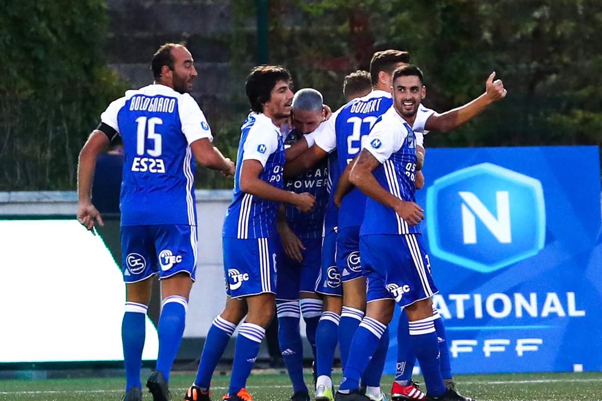 ActuFoot_'s tweet photo. Quel come-back du SC Bastia dans le monde professionnel. 🔥

2017 😨 Dépôt de bilan - Rétrogradé en National 3

2019 🔼 Montée en National 2

2020 🔼 Montée en National 1

2021 🔼 Montée en Ligue 2 https://t.co/ZIfhiGVKGF