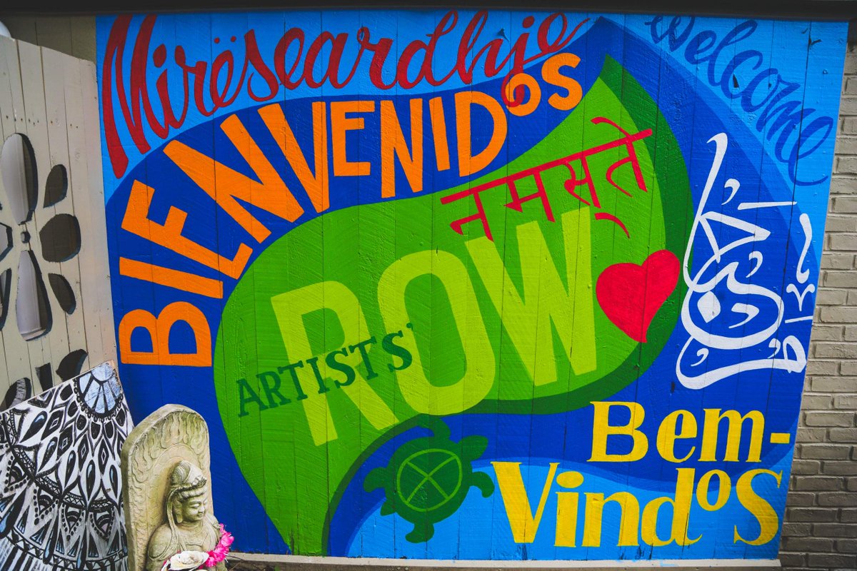 CreativeNShore's tweet photo. Join the fun at the Artist’s Row Market Day Launch Party this Saturday https://t.co/dUnXof7Ycc #ArtistsRow #beverlybees #chagallpac #malorielandgreen #SalemMA https://t.co/BYkTZ4AlKQ
