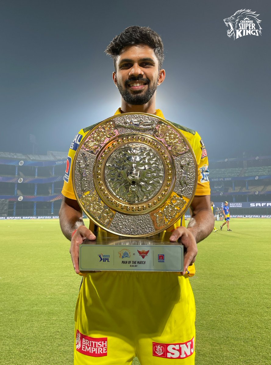 ChennaiIPL's tweet image. If tacky was the word, Intent was the emotion today! Mom Rutu gave IN it all!👏
 #CSKvSRH #WhistlePodu #Yellove 🦁💛