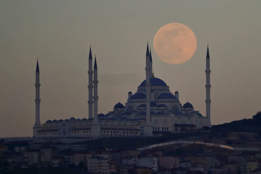 The next supermoon will occur on May 26 – the closest supermoon of the year at 357,463km (222,117 miles) away from the Earth.