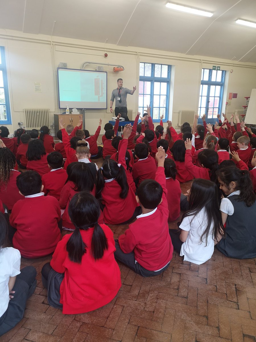 Thank you to Mr White, our town planner, for developing Year 1s  understanding of what traffic calming measures are and the impact they have on our safety. #pbl @HIAMrRichards <a href="/HIAMissCoulson/">Miss Coulson</a> <a href="/HIAMissJethva/">Miss Jethva</a>