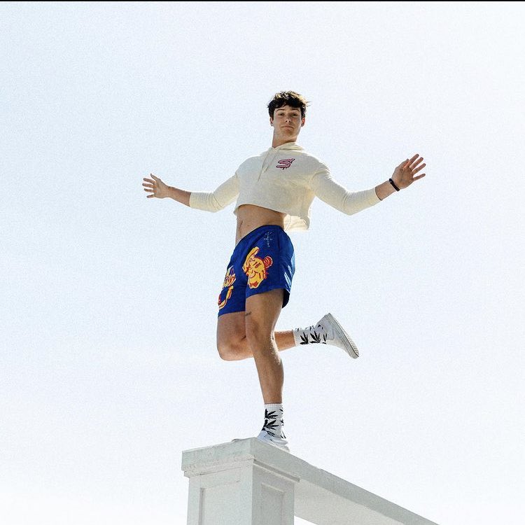 bestofblakegray's tweet photo. https://t.co/NioHZh5xNN