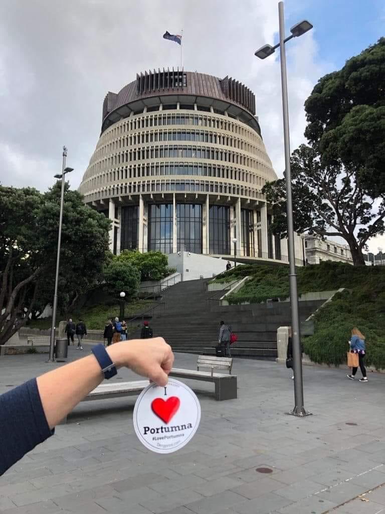 I ❤️ Portumna is being promoted in New Zealand at the the Executive Wing of the New Zealand Parliament aka the 'Beehive'. With thanks to Yvonne Urquhart 🇮🇪
#loveportumna