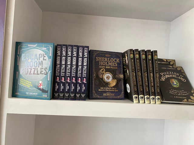 PierPressureBTN's tweet photo. Have you seen the books they've got over at Paradox Place? They're really cool. We want them! #puzzlebooks #escaperoompuzzles #coolbooks #brighton #northlaine https://t.co/2zSra1vIk8