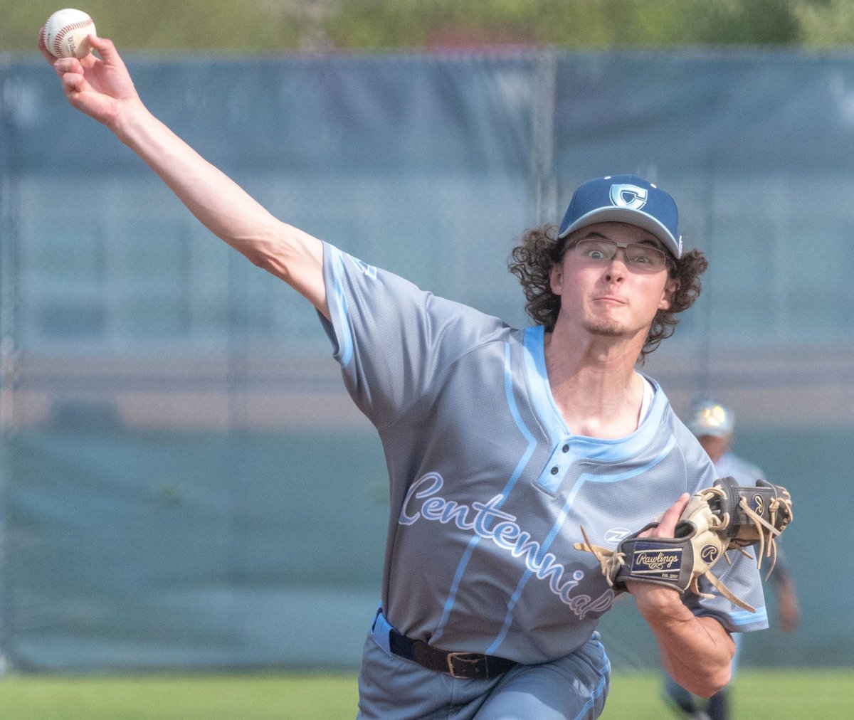A shutdown pitching performance from Kaden Murphy and a relentlessly aggressive offense fueled <a href="/CHAR_GERS/">Centennial Athletics</a> baseball past rival <a href="/athleticsurbana/">Urbana Athletics</a> on Tuesday, giving coach Sam Flowers his first Big 12 victory news-gazette.com/sports/shutdow… #NGMedia