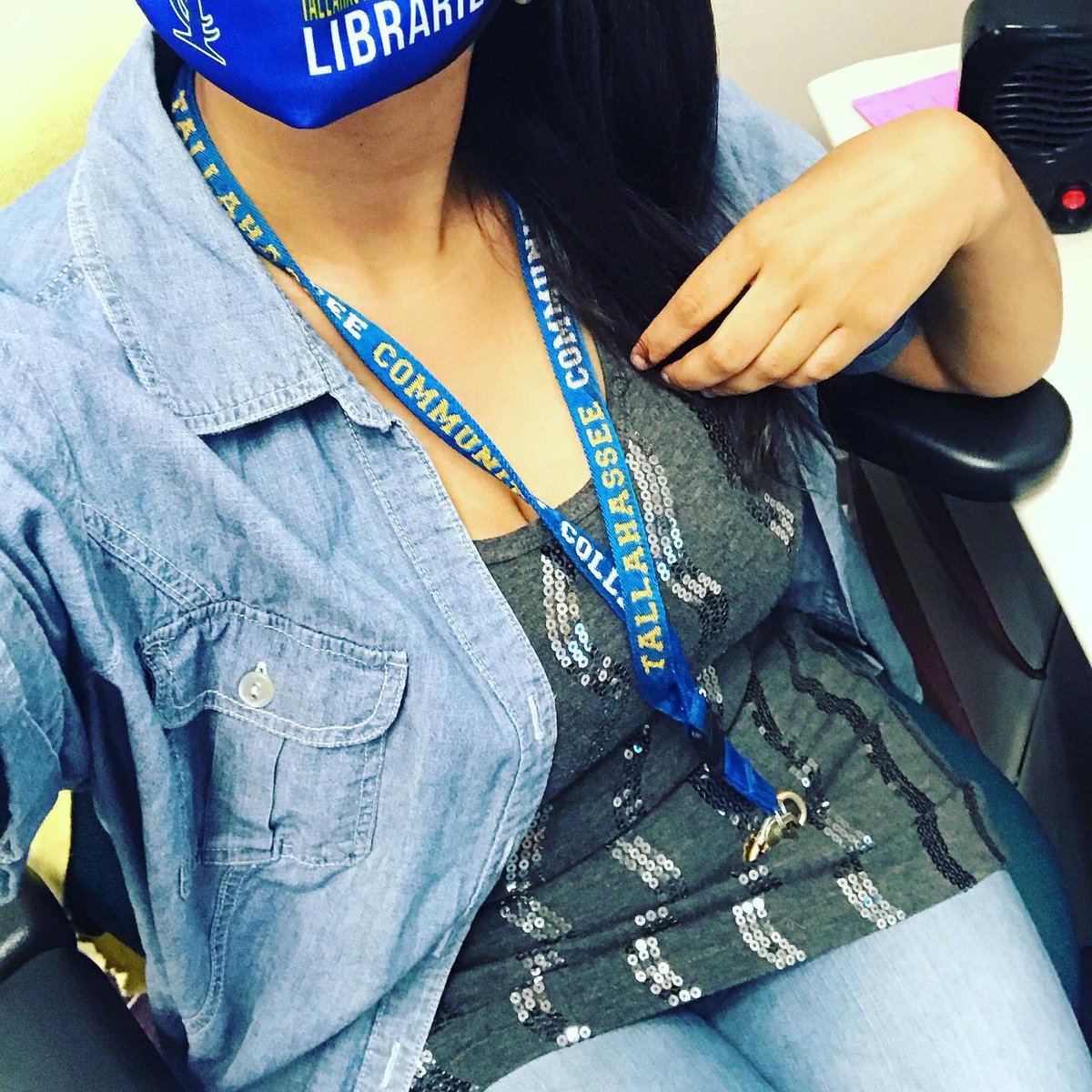 LottSila's tweet photo. Wearing denim with a purpose. Supporting survivors and taking a stand against victim-blaming. #nationaldenimday #denimday2021 #saam2021 #tcc @TccVAP https://t.co/JqiUS6aeXd