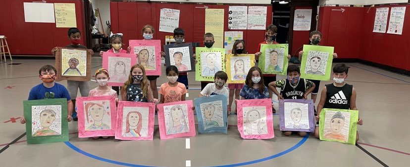 MsPoncet's tweet photo. In Art our students made self portraits! Check out these future artists! 🎨 @NorthSideEW @EastWillistonSD #ewlearns #selfportrait https://t.co/iXkKTmGFcB