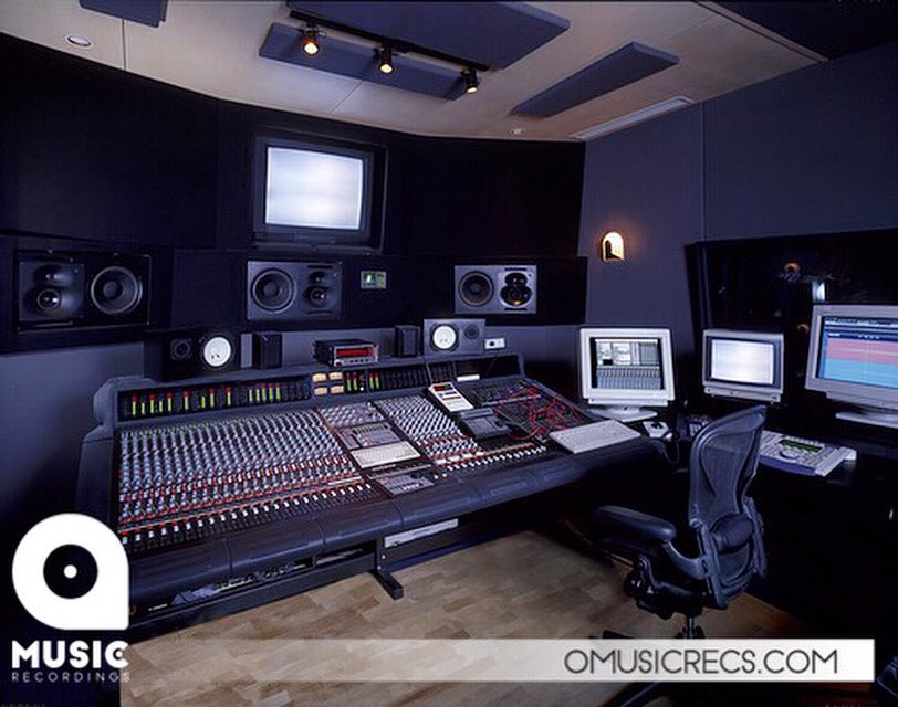 OMusicRecs's tweet photo. Send your demos to our A&amp;Rs for the chance to get signed by O Music! 🧡🎶

Visit -> https://t.co/m8ifuQH8uS

#OMusicRecs #music #edm #artist https://t.co/EbKLsy71G2