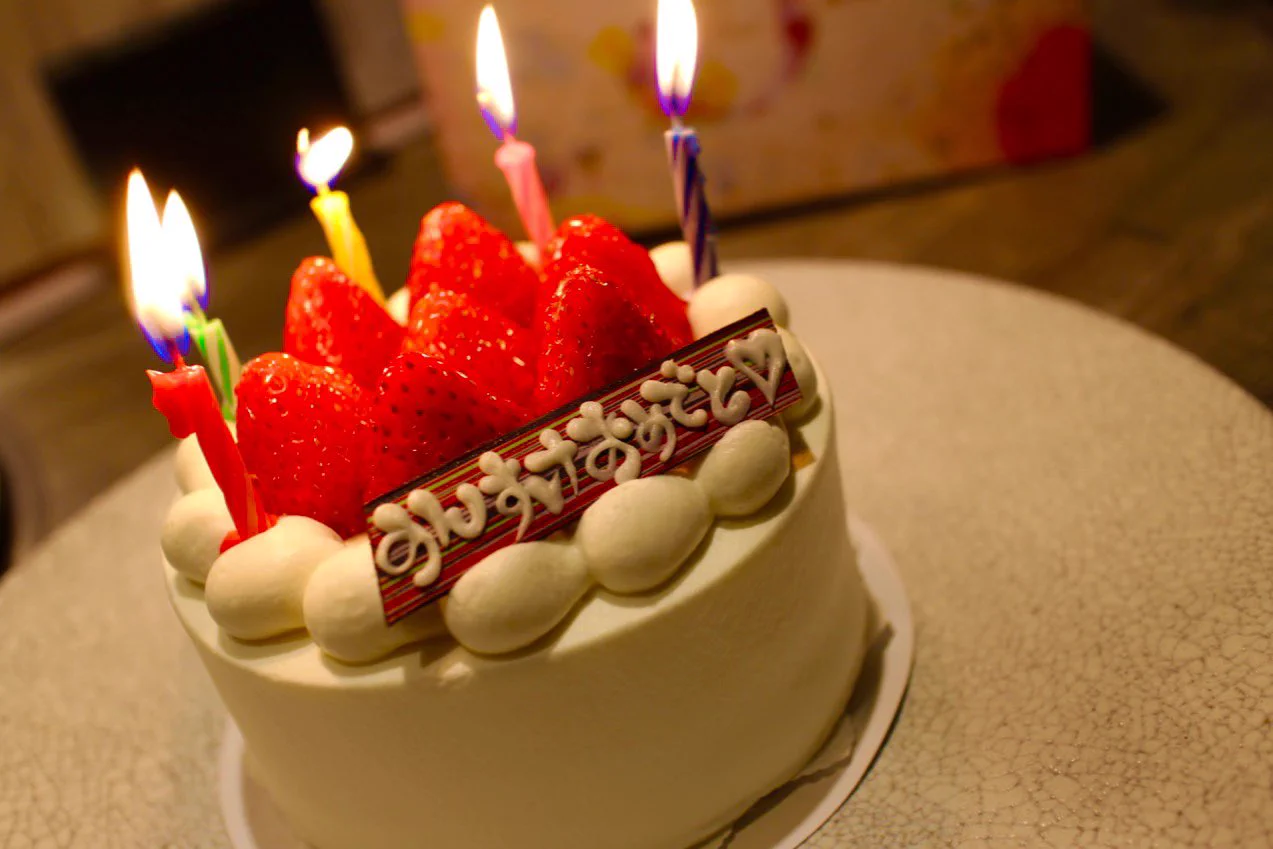 17歳で高校を中退し未経験でケーキ屋で働き始めた女性が？6年でここまで成長した！