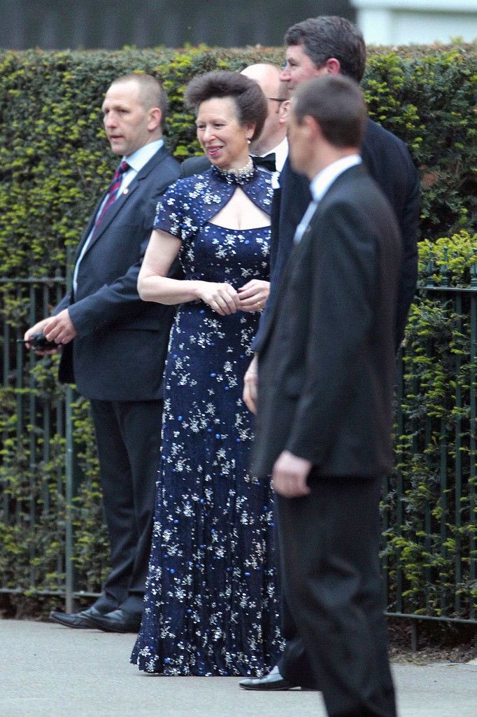 Princess Anne did not hold back that night, she looked absolutely fantastic in a form fitting gown. Not something we’d normally expect from the Princess Royal but she really pulled it off!