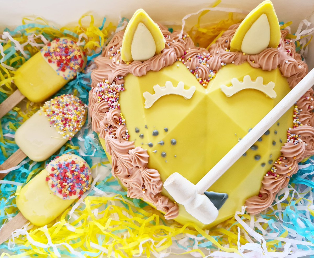 Our new lion smash for a special birthday boy ❤🔨🍫

#smallbusiness #chocolate #love #treat #gift #everyoccasion #amouretchocolat #shoplocal #beautiful #handmade #yummy #cute #birthday