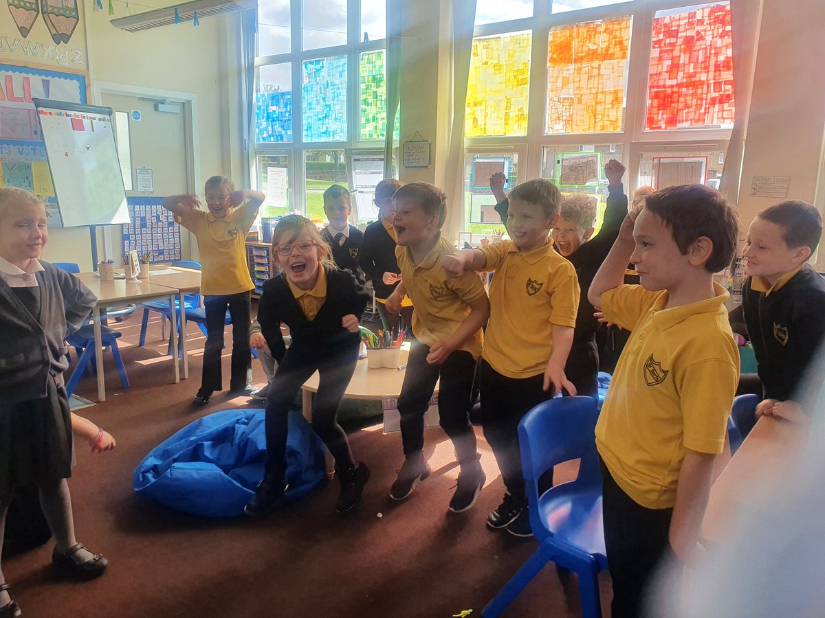 StSerfsPS's tweet photo. Some debating on P3 as part of our Democracy topic.  Fair to say they really got into it! https://t.co/P84joE8gyl
