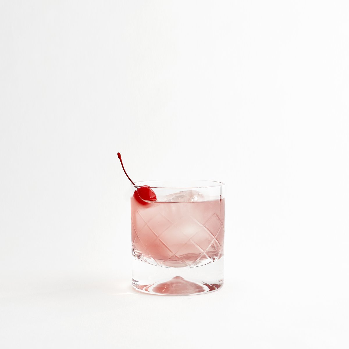 Try our MARQARRÉ COCKTAIL. The result is a perfect symphony of flavors that hits just the right notes.

INGREDIENTS
2 parts Cognac
1 part Benedictine
3 parts Marquis Super Berry

GARNISH
Dash of Angostura Bitter
Ta-dah!