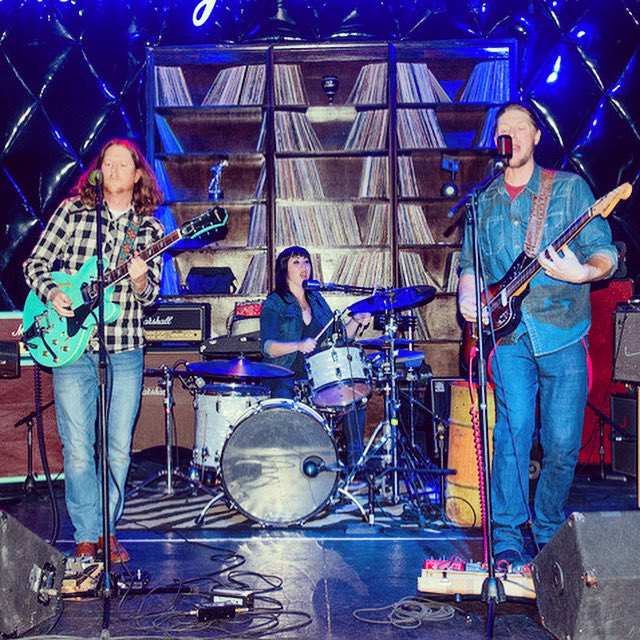 thedirtyhooks's tweet photo. Look at these kids.  #thedirtyhooks #band #LasVegas #dtlv #WaybackWednesday #indie #rock #bluess https://t.co/Y5DPb4npiI
