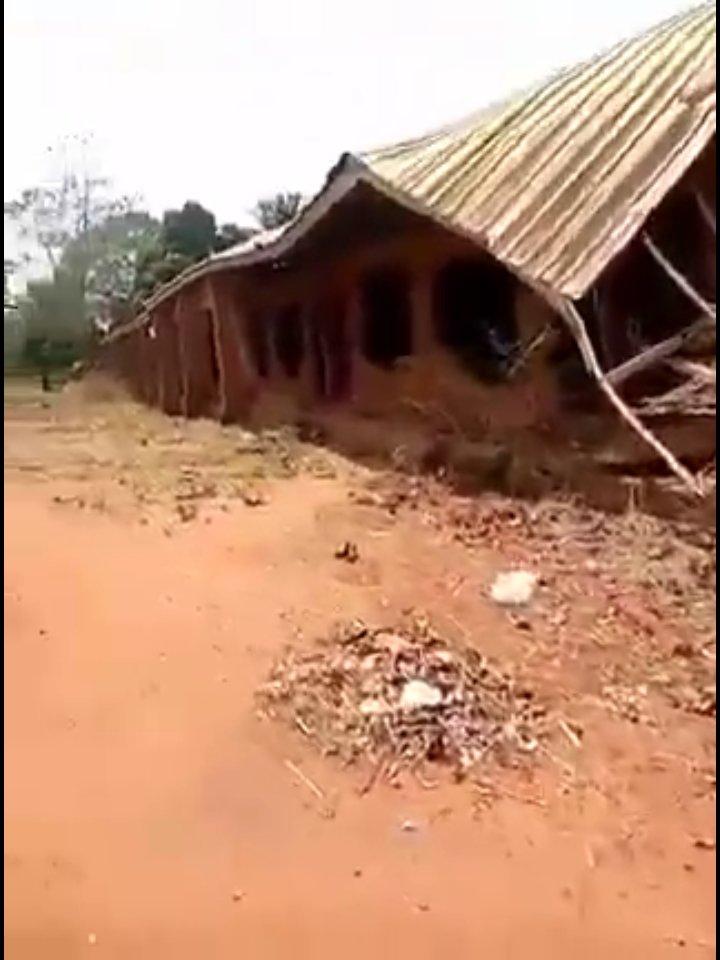 NwaAgbedo's tweet photo. COMMUNITY HIGH SCHOOL OKPO ENUGU-EZIKE, IGBO-EZE NORTH LGA, ENUGU STATE
@FinMinNigeria @EnuguSida @MBuhari @NGRPresident @ConnectEnugu @GovUgwuanyiNews @Cinyforum @MaziNnamdiKanu @NwaAgbedo @SenatorChijink1 https://t.co/Gx8kkBrj53
