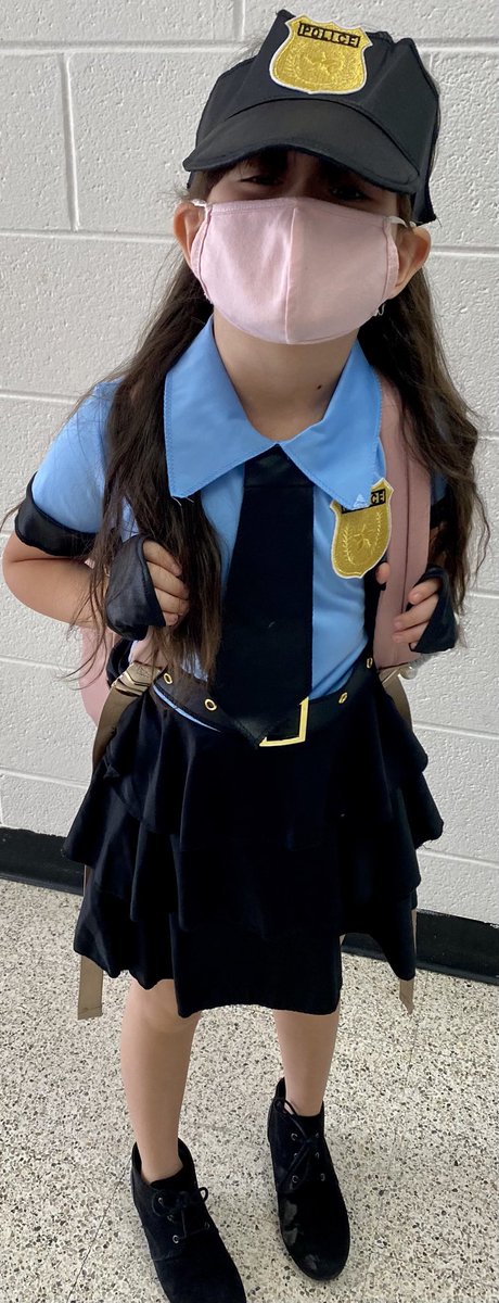 marietculver's tweet image. ‘Girl Power’ on #CareerDay “Is Math in Your Future?”#MathAwarenessMonth #MathCounts2 #seatackdreamers ⁦@vbschools⁩