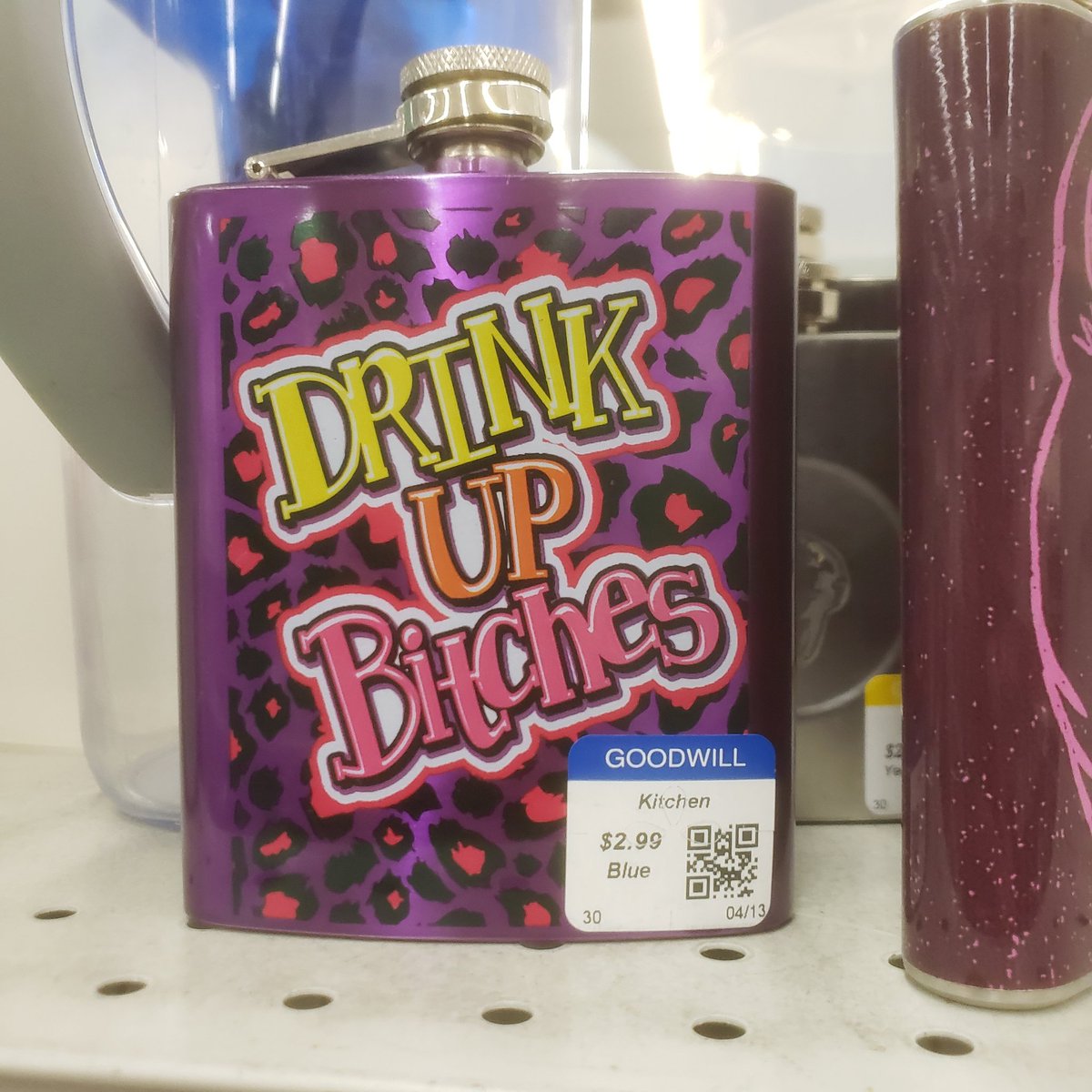 MrMattDanger's tweet photo. Oh party flask, if only you knew your true worth #nocomma https://t.co/JLaAed2Nll