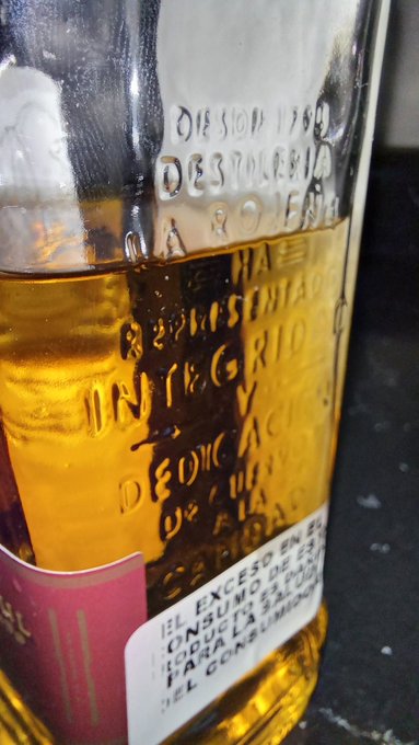 Un lujo el #tequila de #agave az&uacute;l. @JoseCuervo s&iacute; sabe hacer buen #licor https://t.co/si3L17VUS2<a href="/tag/tequila"class="tags">#tequila</a><a href="/tag/agave"class="tags">#agave</a><a class="tags" target="_blank" title="On Twitter" href="/?out=eyJ0eXAiOiJKV1QiLCJhbGciOiJIUzUxMiJ9.eyJpYXQiOjE3MjYwNDg3MzQsImlzcyI6InR3cG9ybnN0YXJzLmNvbSIsIm5iZiI6MTcyNjA0ODczNCwiZXhwIjoxNzU3NTg0NzM0LCJyZWRpcmVjdF91cmwiOiJodHRwczovL3R3aXR0ZXIuY29tL0pvc2VDdWVydm8ifQ.hxTtj8Gi4fgMz6q1zj519irtr5WjZyiycyWQnEbxGOmVU-Lfet70rAANPjScRFcE15SpeRsBbgsUf5-QXk3QAA">@JoseCuervo</a><a href="/tag/licor"class="tags"><span>#licor</span></a>