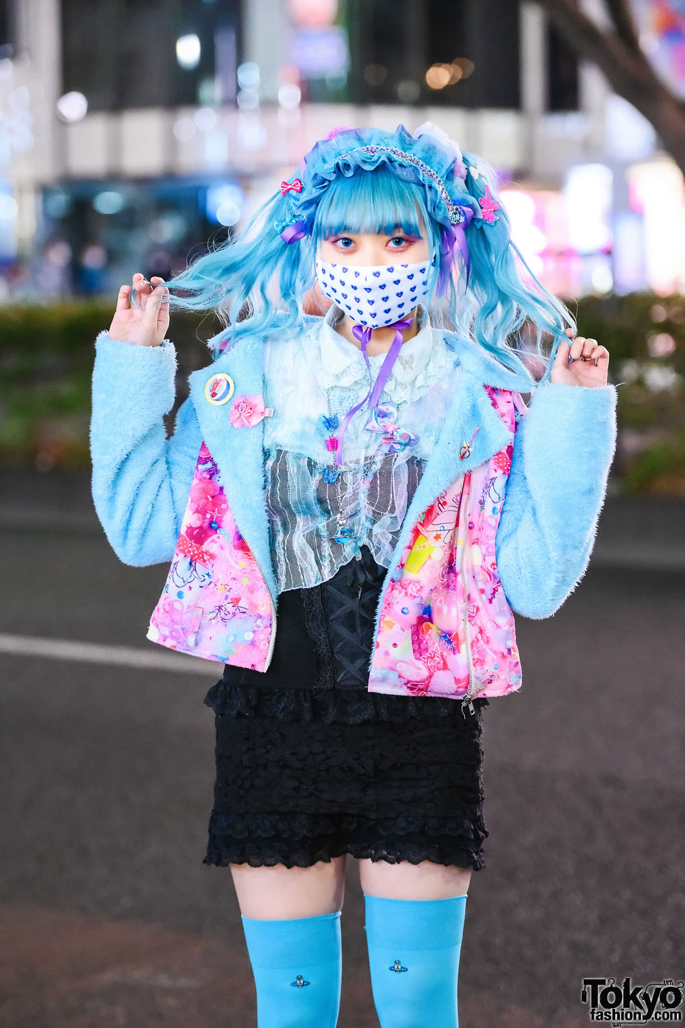 Tokyo Fashion on X: Harajuku girl w/ oversized bomber, Vivienne