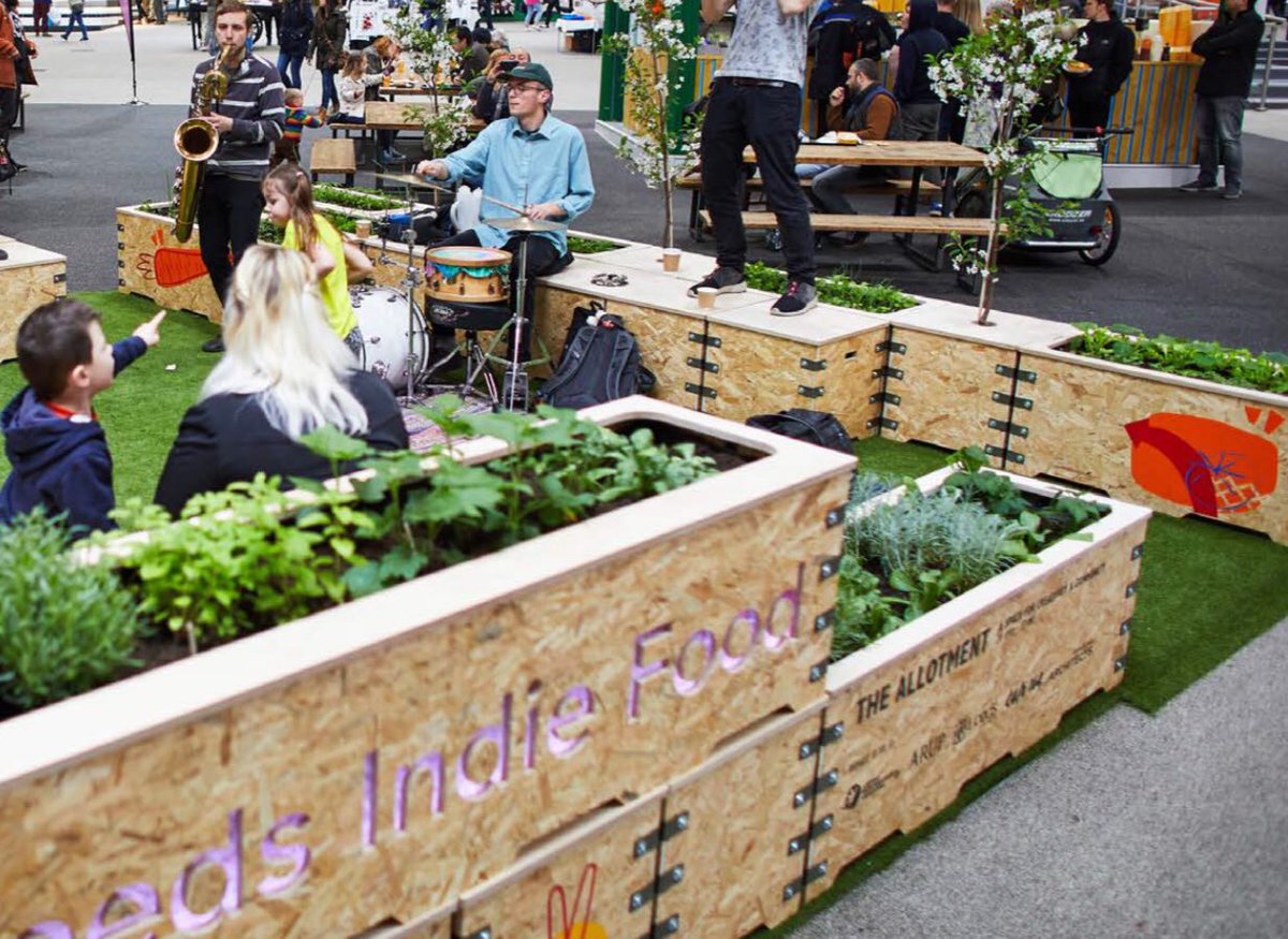 Idea 5: Magnetic centres  - revitalising town & city centres- Workplacemaking - creating spaces for collaboration- New parks & parklets- Town centres as community & health hubs- Night-time economy taskforce- Age-friendly centres- Clicks & bricks - reshaping retail