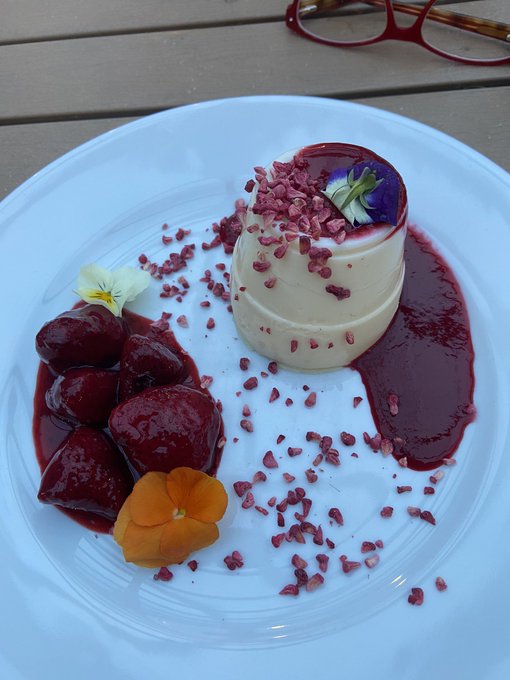 Spoiled again today! Bit taking note from the wife and bringing a hot water bottle to the next meal outside<a href="/tag/rope"class="tags"><span>#rope</span></a><a href="/tag/tied"class="tags"><span>#tied</span></a><a href="/tag/ropekisses"class="tags"><span>#ropekisses</span></a>