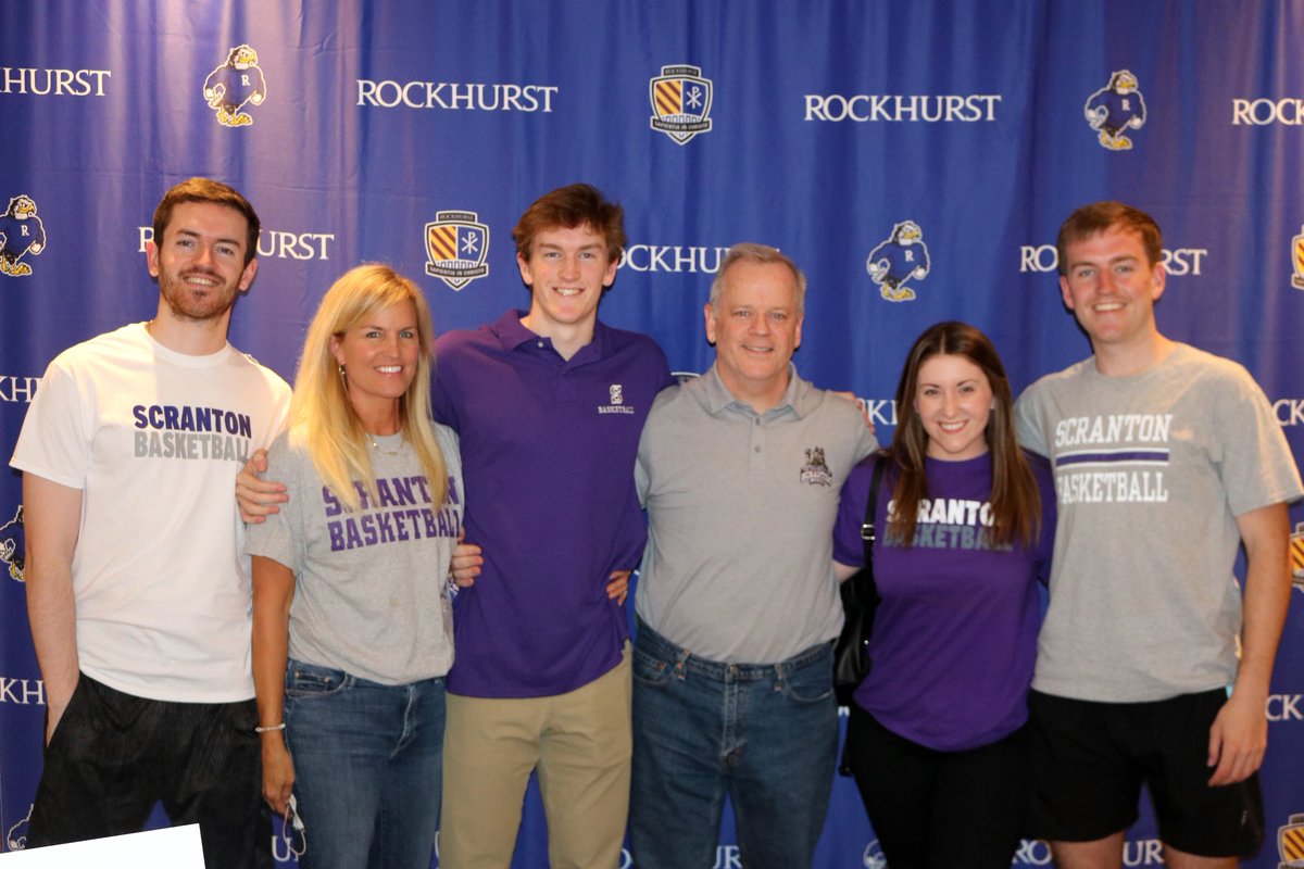 GoHawklets's tweet photo. Congrats to Mason Thompson '21, who signed with the Univ. of Scranton to continue his academic &amp; athletic (basketball) career! Mason was a three-year starter for the Hawklets and an All-District player this season, averaging 13 points &amp; 5 rebounds - as well as Academic All-State! https://t.co/hlahG8rZq7