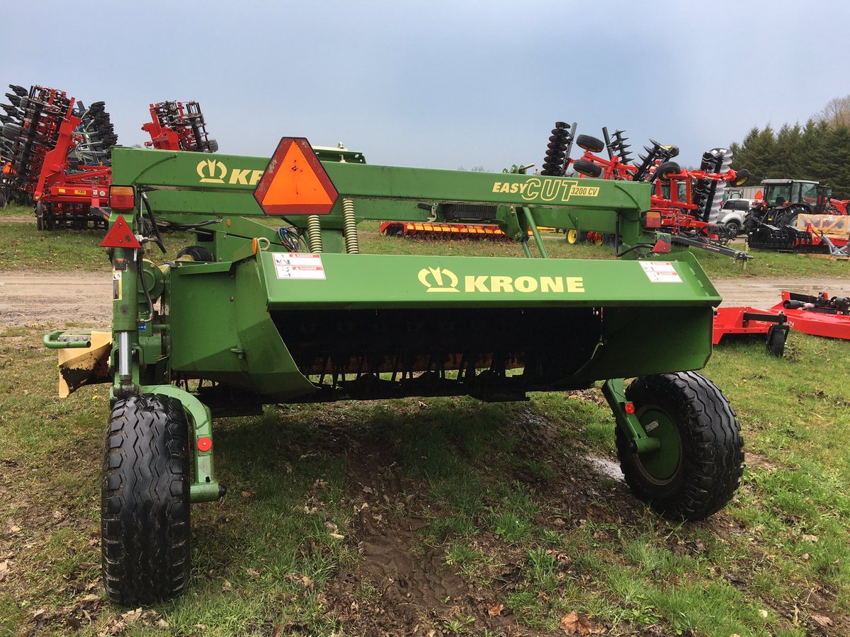 timatconnect's tweet image. Just traded to @ConnectEquip Rockwood. 2016 Krone ec3200cv with approximately 1000 acres of use.  10’ cut, drawbar hookup and tine conditioner. #makebetter hay
