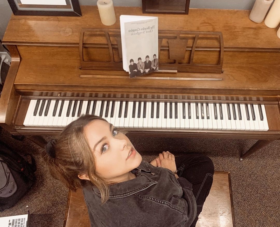 Angelavqu's tweet image. Hello I'm Angela Vazquez from Mexico. #openfollow for rp West. pls retweet if u wanna be my mutual.