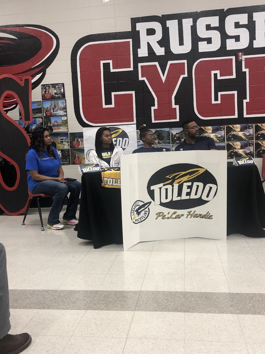 Congratulations @thepelarhandie ! Great basketball player. She will be going to Toledo to wrestle for the Rockets! We are proud of you!