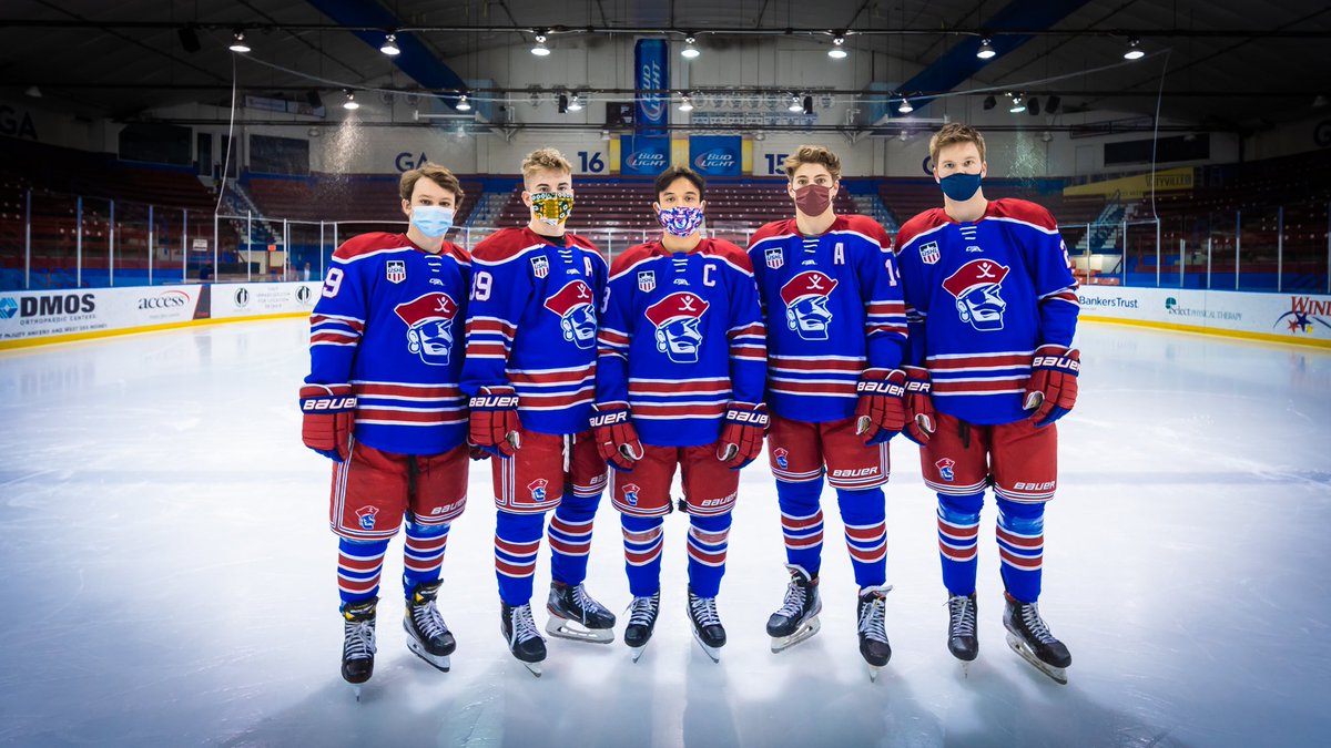 bucshockey's tweet photo. We miss you already! ❤️💙#OnceABuc
Photo Credit: Dynamic Motion Photography https://t.co/a2tfEmy6mg