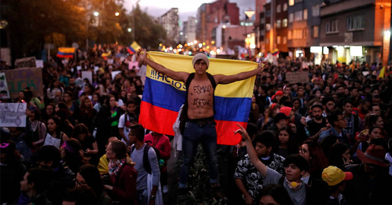WHAT'S HAPPENING IN COLOMBIA?A thread in english #ParoNacional28A  #NoALaReformaTributaria