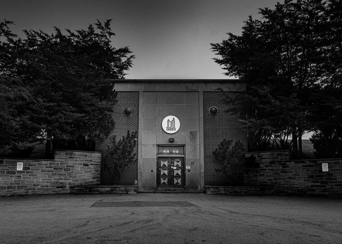 M.I.B headquarters Toronto

Hidden in plain sight, it's the Canadian Men in Black HQ...has anyone seen J? 

instagram.com/lifepixeled

#toronto #blackandwhitephotography #photography #art <a href="/cityoftoronto/">City of Toronto 🇨🇦</a> <a href="/MenInBlack/">Men In Black</a> <a href="/AP_Magazine/">Amateur Photographer</a> <a href="/OutdoorPhotoMag/">Outdoor Photographer</a>