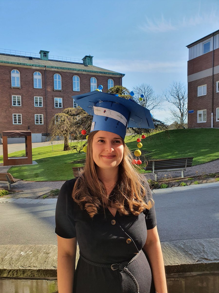 Congratulations to Maja Feierabend, who has today successfully defended her PhD thesis "Microscopic theory of externally tunable exciton signatures of two dimensional materials"!
