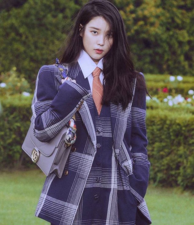 lee jieun in suits and blazers