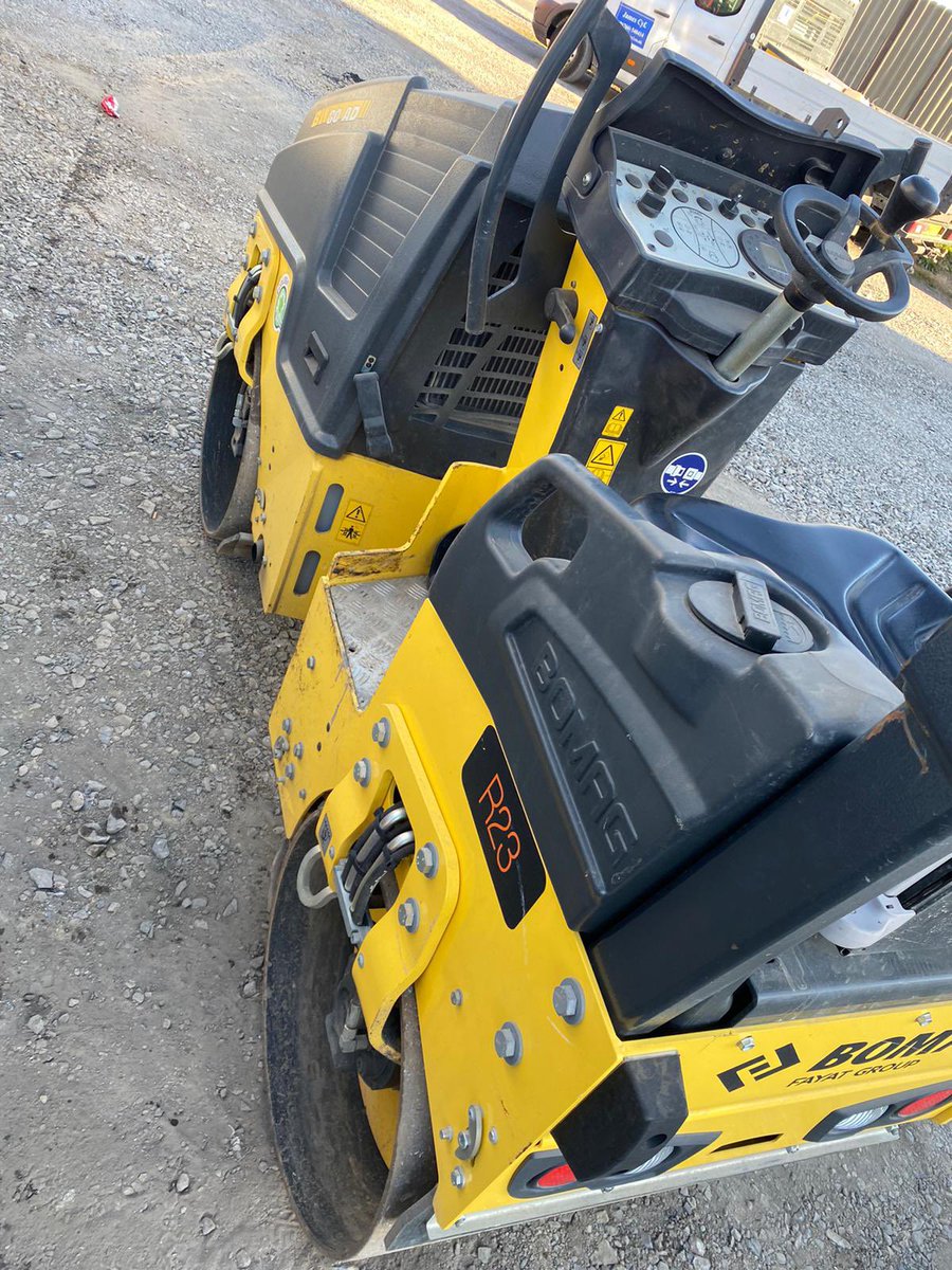 reesant7's tweet photo. *PLEASE SHARE STOLEN ROLLER*
Last night  26th April 2021 we have had  a Bomag 80 adh-5 stolen from the coast road in Bagillt. If anybody has seen anything suspicious yesterday evening or early hours of this morning please contact ourselves in 0330 123 4420 or07789 116980 https://t.co/y82Q3TggAg